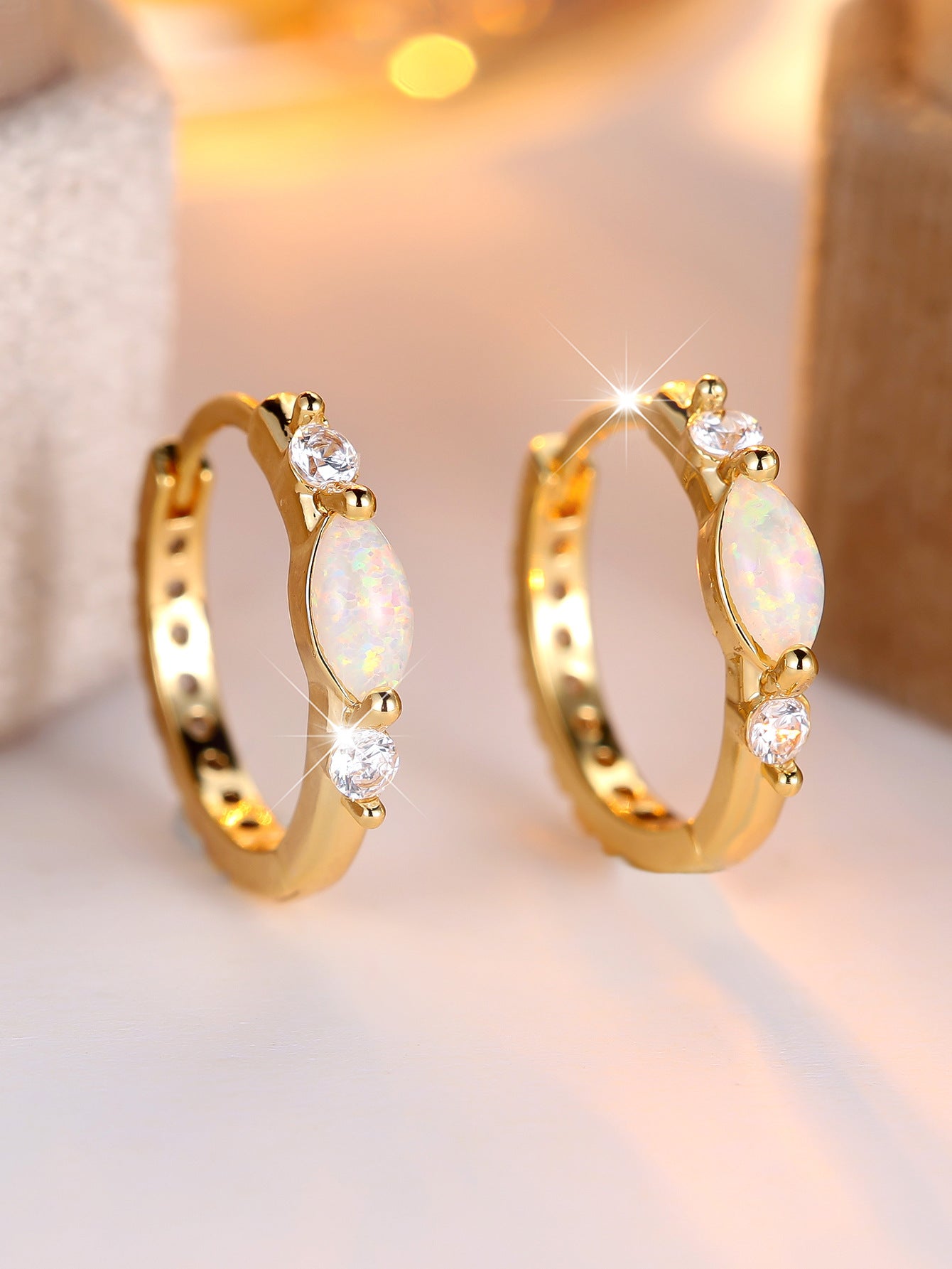 Simple Ear Clip All-match Special Interest Light Luxury Micro Personality Trendy Ear Buckle