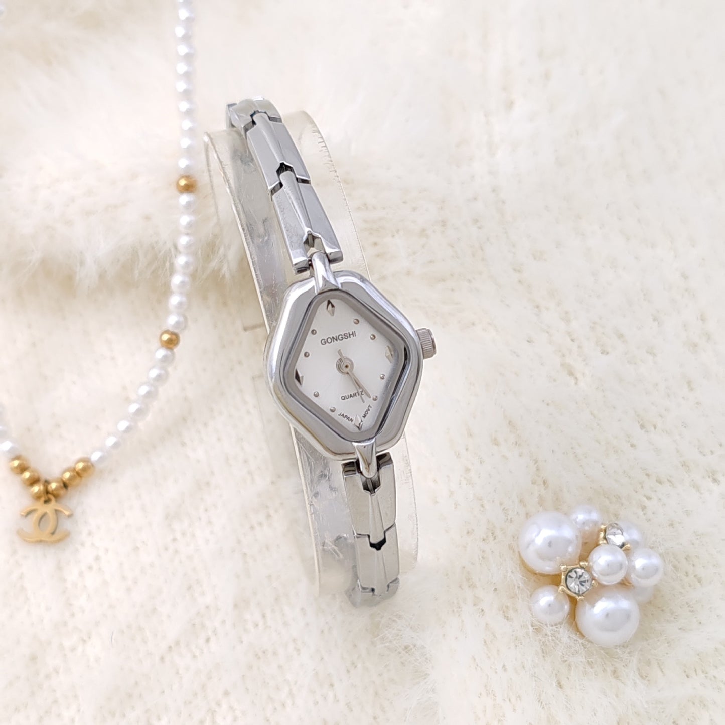 Special Interest Light Luxury Temperament Wild Diamond Waterproof Bracelet Watch