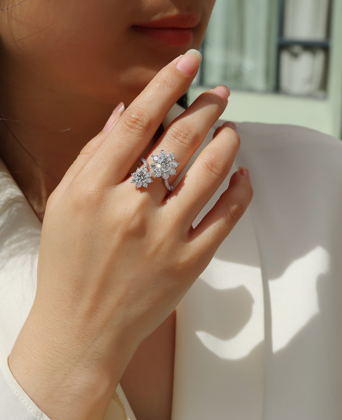 Petal Morning Dew - A Fashionable Diamond Jewelry Piece Set With 1-carat Moissanite S925 Sterling Silver And Platinum Diamond Ring